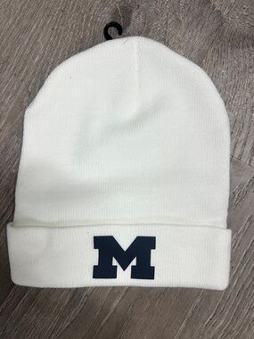 University of Michigan White Beanie Hat with Navy 'M' Logo